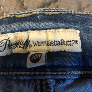 Royalty Wannabetterbutt cuffed straight leg